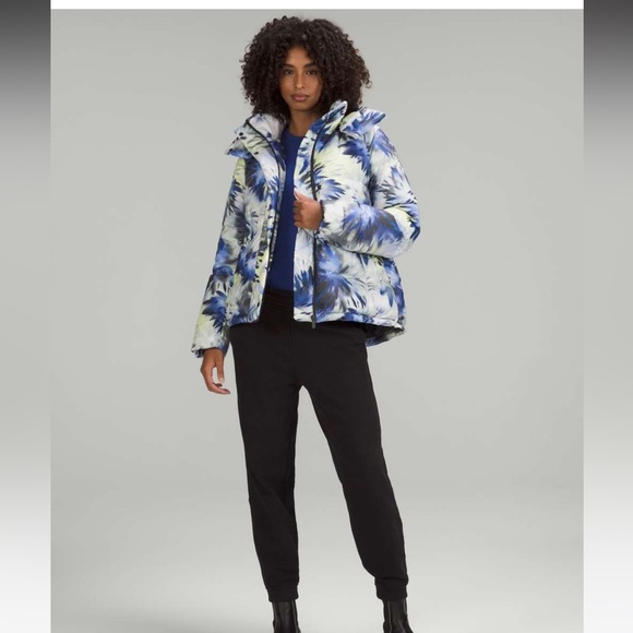 NWT Lululemon Wunder Puff Jacket / Chromatic Cloudscape Multi / 0 - Picture 4 of 9